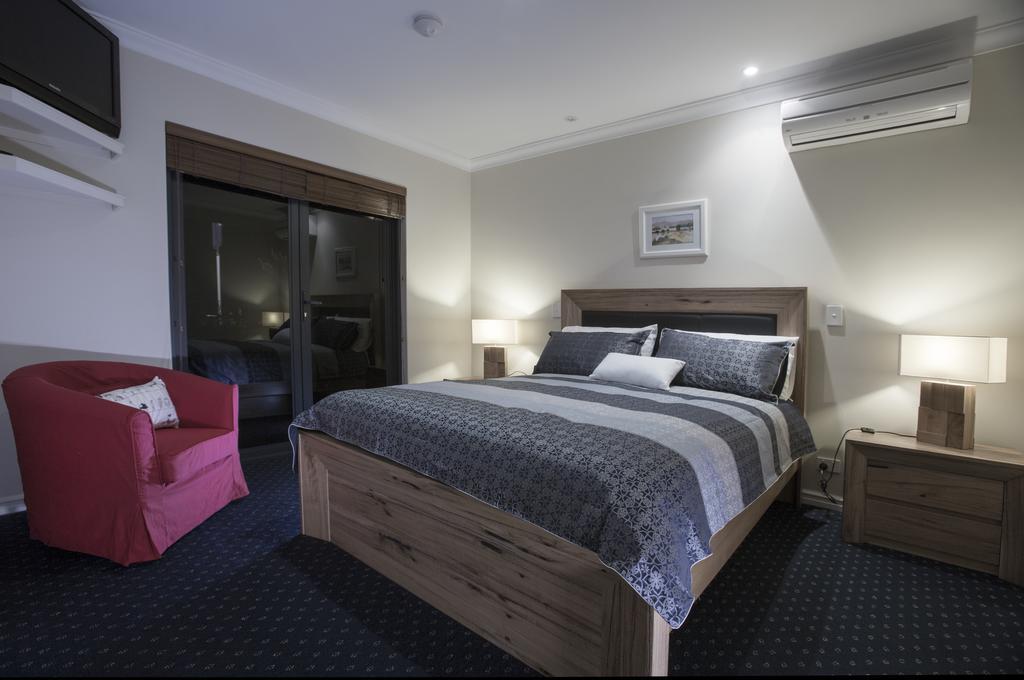Murray River Lodge Luxury Boutique Accommodation B&B - Adults Only North Yunderup Szoba fotó