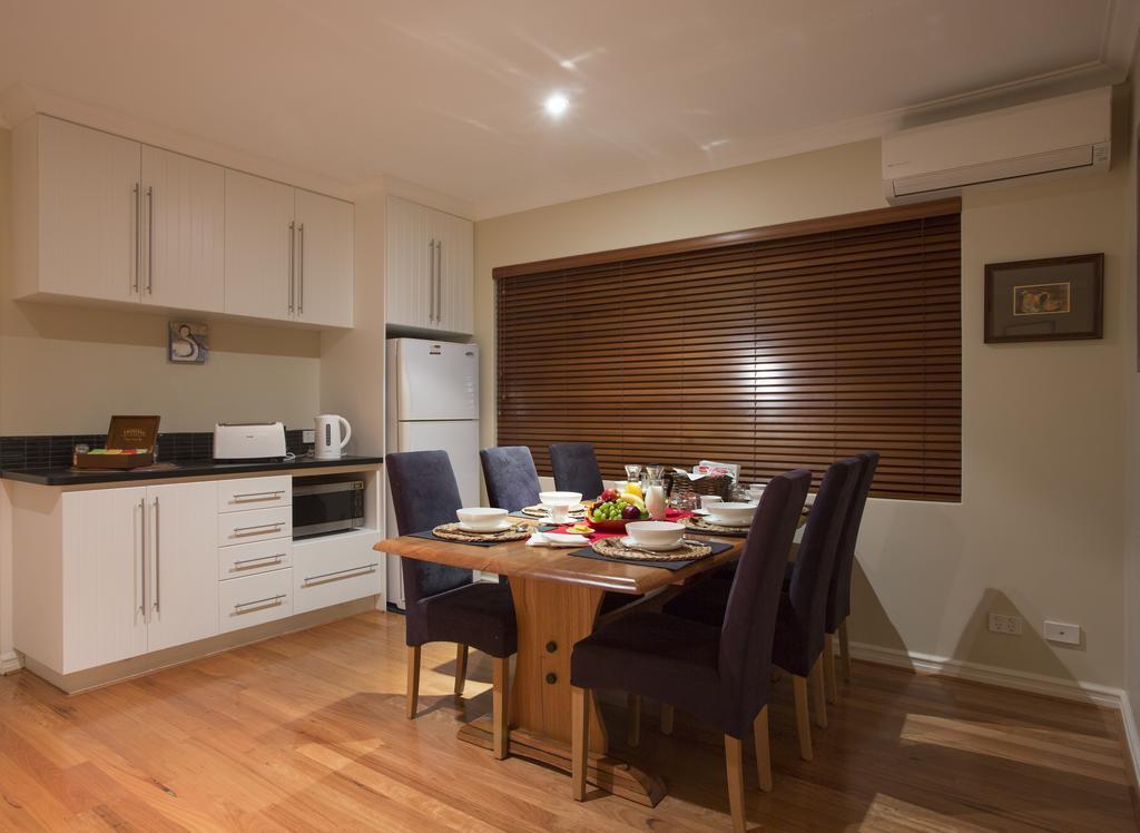 Murray River Lodge Luxury Boutique Accommodation B&B - Adults Only North Yunderup Szoba fotó